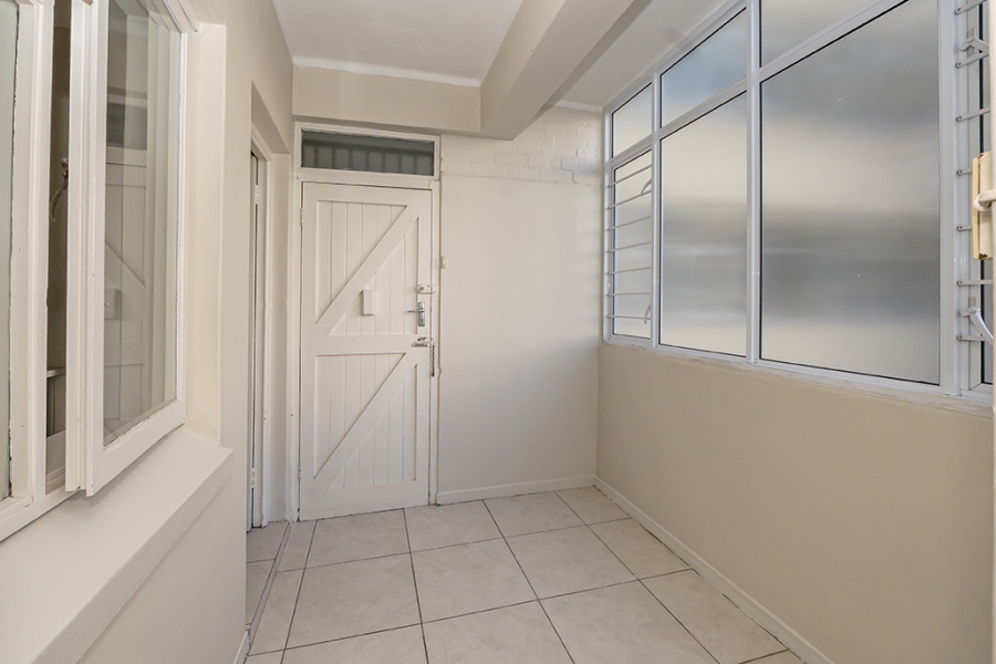 To Let 3 Bedroom Property for Rent in Kenilworth Upper Western Cape